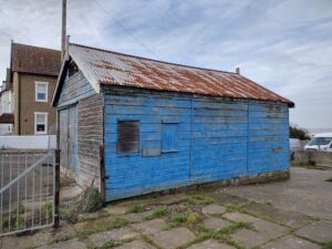 An exterior image of Blue Hut, Westgate-On-Sea