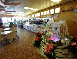 Internal view showing the fountain and counter