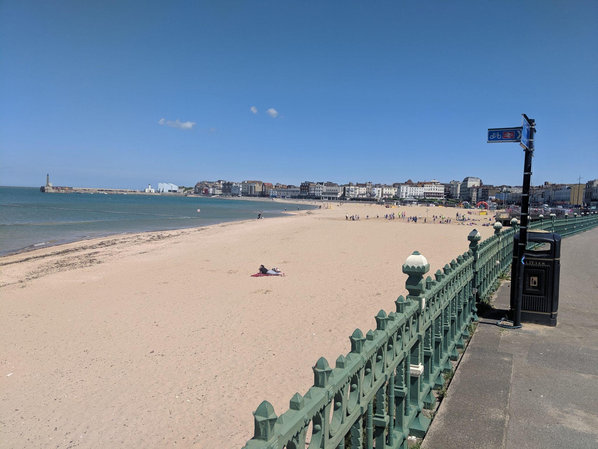 View of the beach at Margate Main Sands