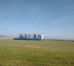 Mobile home, on the grass, at Westgate-on-Sea